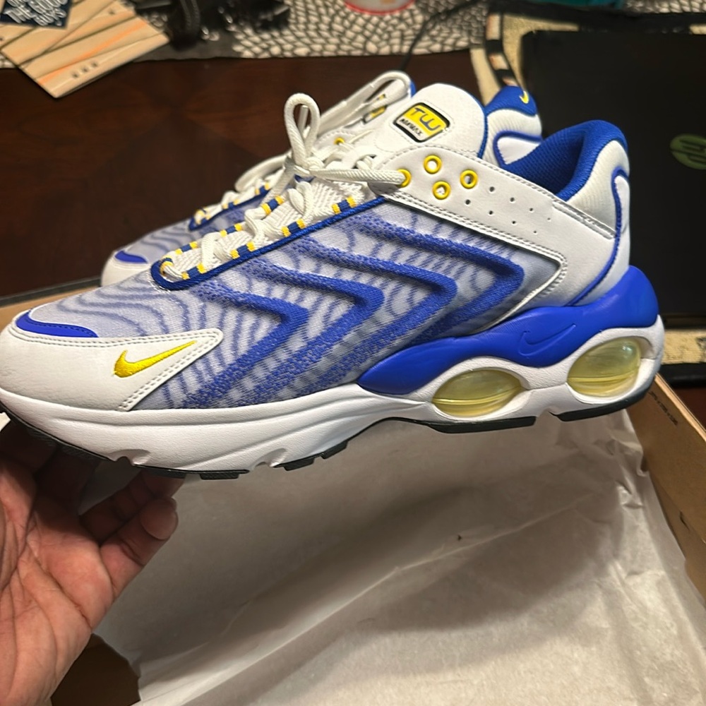 Nike Air Max TailWind sz12 worn once